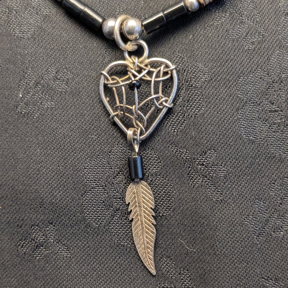 Vintage Native American Liquid Silver Sterling Dreamcatcher Pendant Necklace - Picture 2 of 12